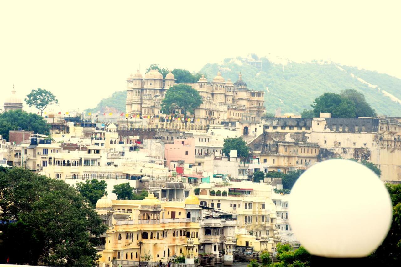 The New Lake Front Udaipur Exterior photo